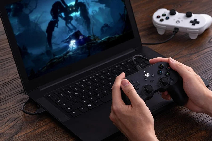 8BitDo Pro 2 Wired Xbox Gamepad Svart