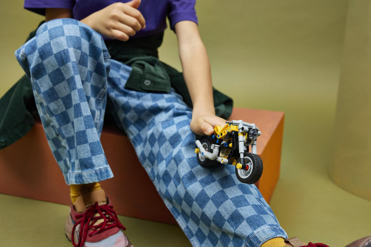 LEGO - Technic - Yellow Motorbike (42225) LEGO