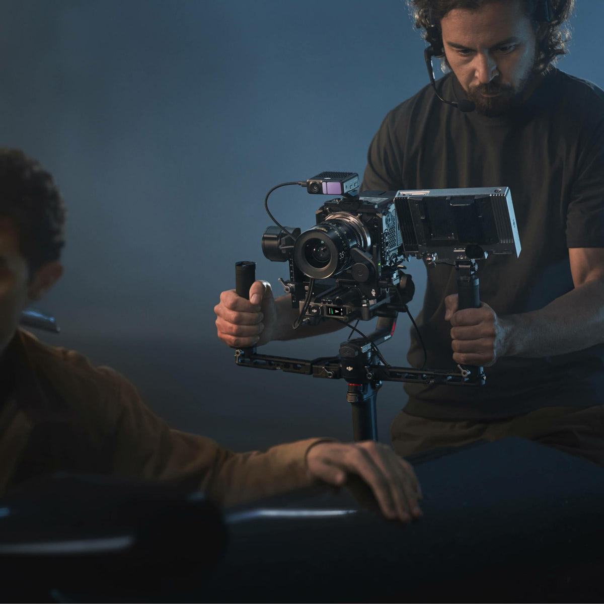 DJI - RS 4 Pro Combo - Professional Camera Stabilizer for Filmmakers DJI