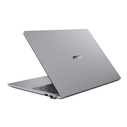 ASUS ExpertBook P3 G1 P3606CCA-MB0394 – set skråt forfra (vinkel 4); tastaturlayout illustrativt