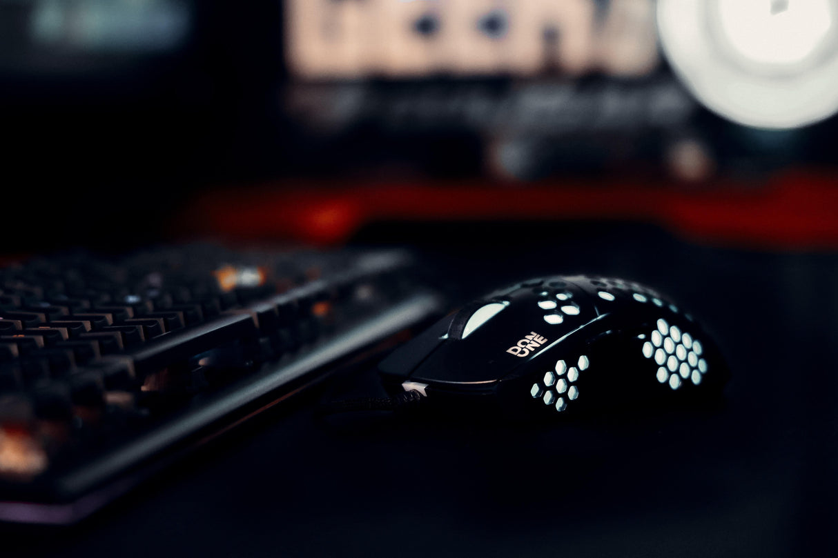 DON ONE - GM200 BLACK - RGB LÄTT SPELMUS