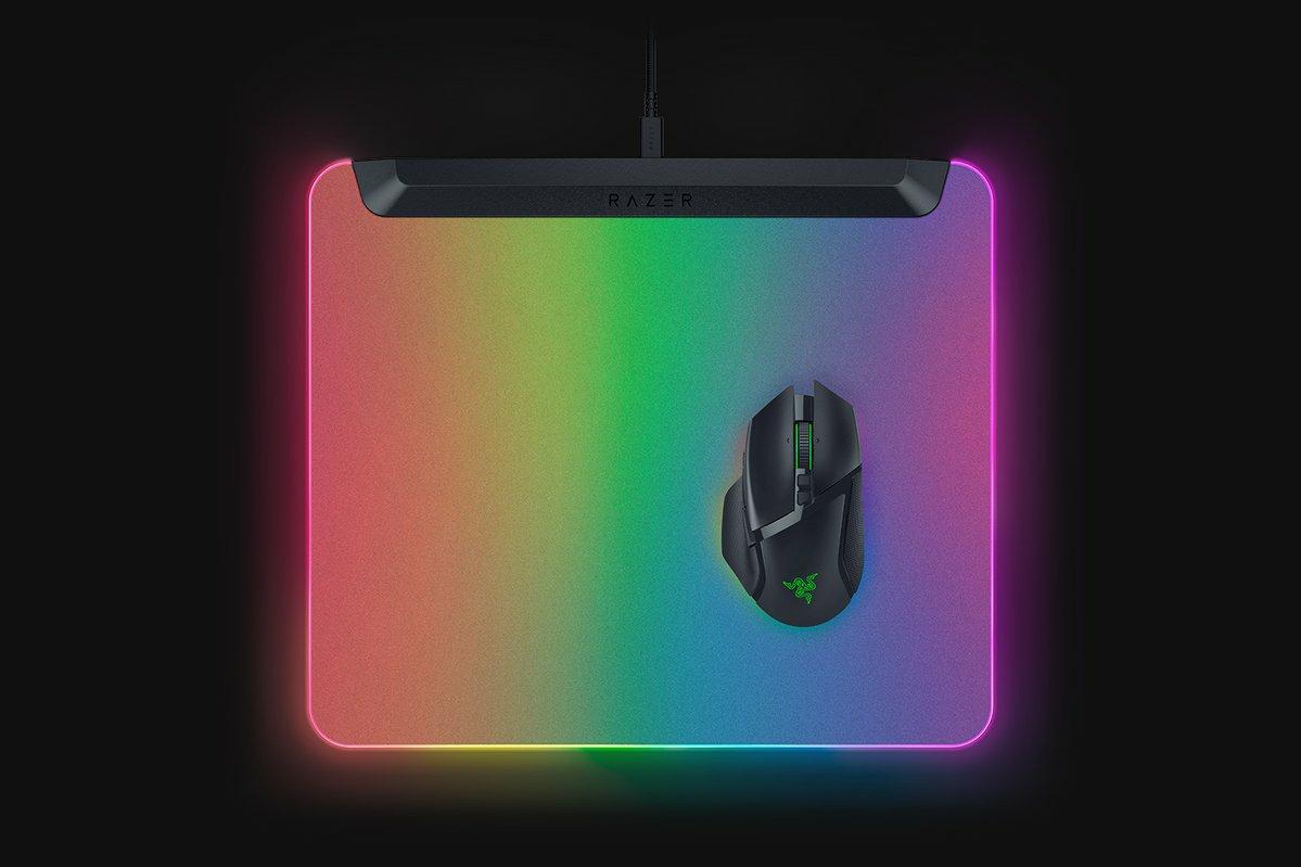 Razer - Firefly V2 Pro - LED backlit gaming mouse mat - Black Razer
