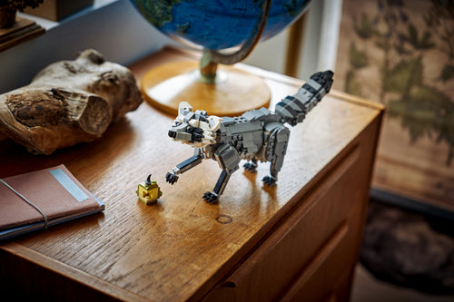 LEGO Creator 3-i-1 31393 – Skovens dyr: Grå ulv – alternativ vaskebjørn med pære; bygges i stedet for ulven