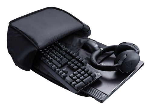 ASUS ROG BP1501G Holographic Edition sort rygsæk åben med tastatur, headset og computer, som ikke medfølger