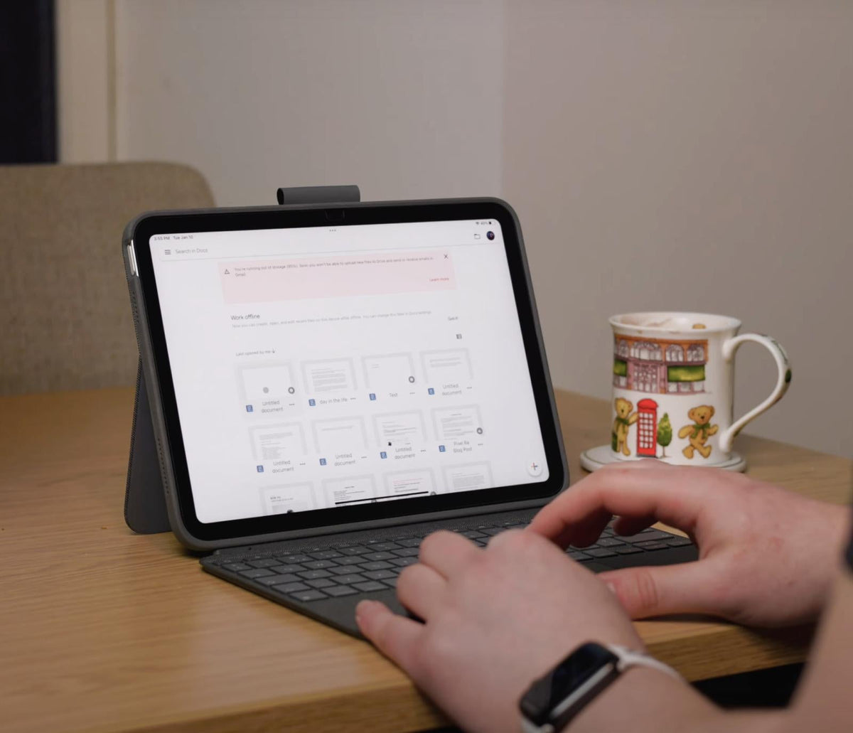 Logitech - Combo Touch For iPad (10th gen) - Nordic Logitech