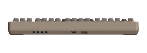 8BitDo Retro 87 Mechanical Keyboard C64 Edition ISO UK – Tilslutninger på bagsiden