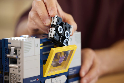 LEGO 10358 Icons Transformers: Soundwave Lego