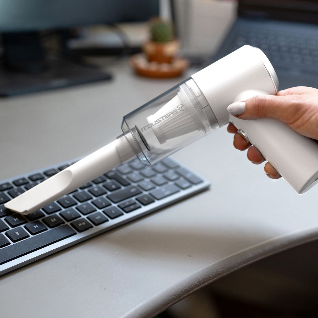 IT Dusters XTRACT sladdlös dammsugare - 4500pa, 2000 mah (upp till 30 minuter), 2x munstycken ingår