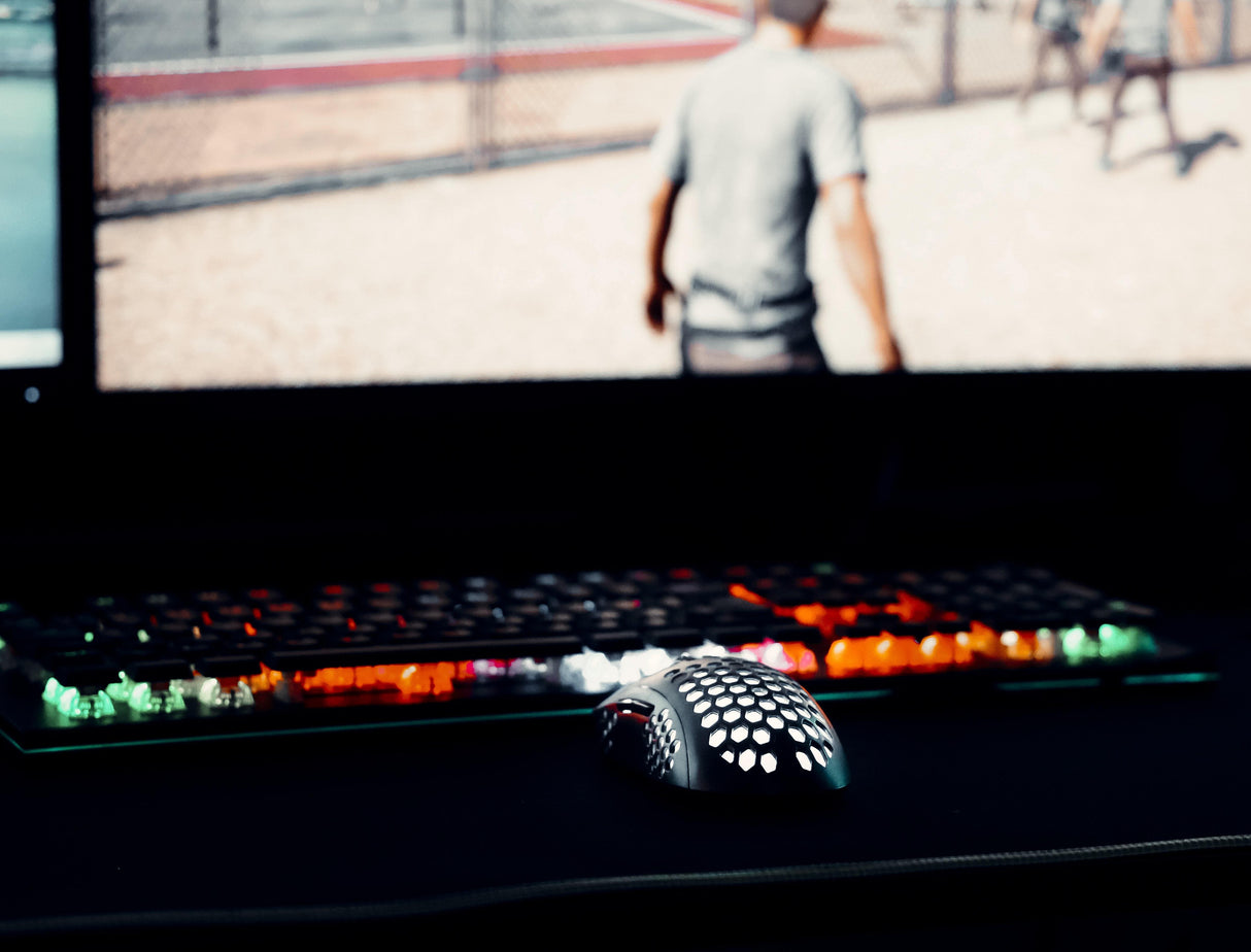 DON ONE - GM200 BLACK - RGB LÄTT SPELMUS