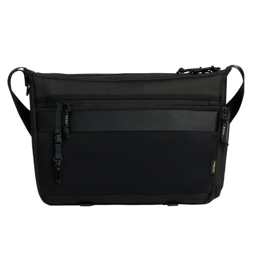 ASUS ROG Archer Messenger 14 BC2400 – bagside med netpolstring og lynlåslomme