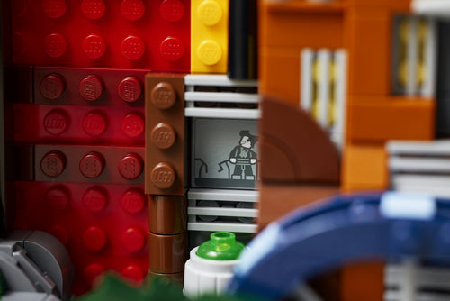 LEGO Batman 76271 – Gotham City fra The Animated Series – indvendig detalje i bymodellen