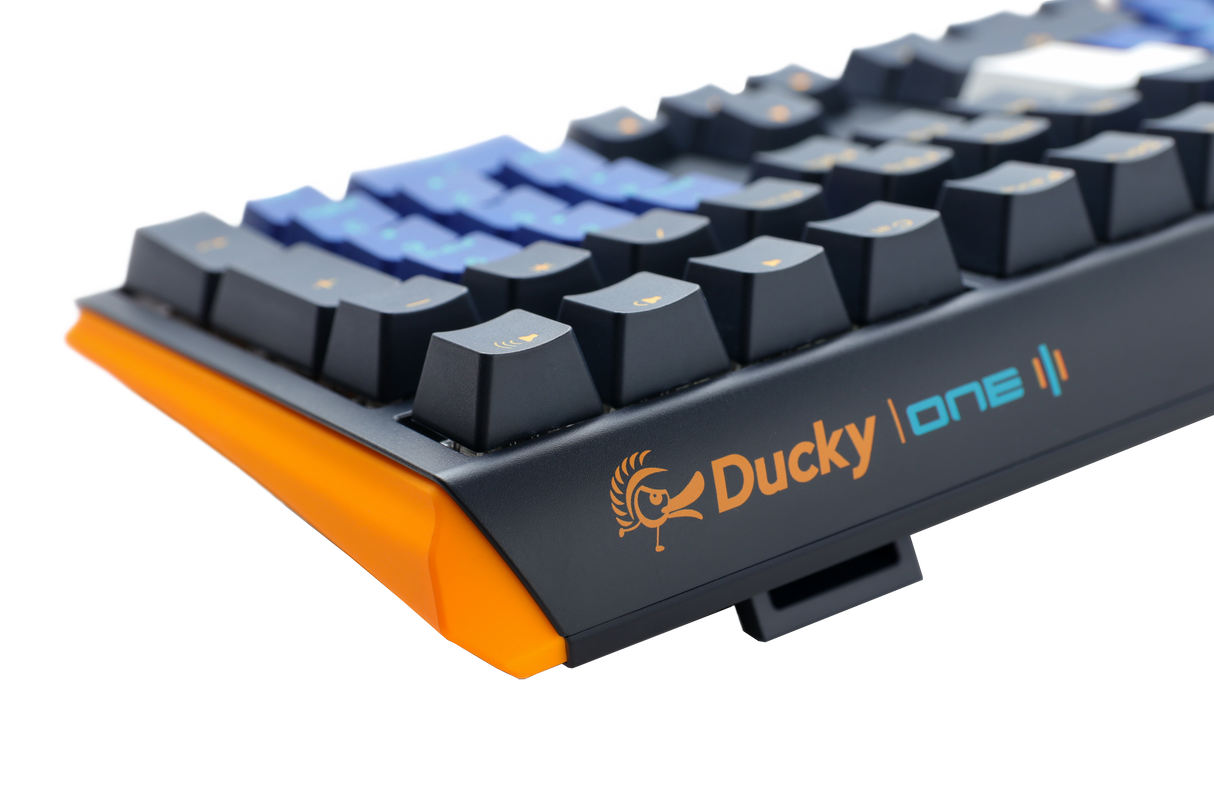 Ducky One 3 - Horizon Nordic - TKL - Körsbärsröd
