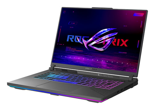 ASUS ROG Strix G16 G614FP-S5062W – set skråt forfra (vinkel 2); tastaturlayout illustrativt