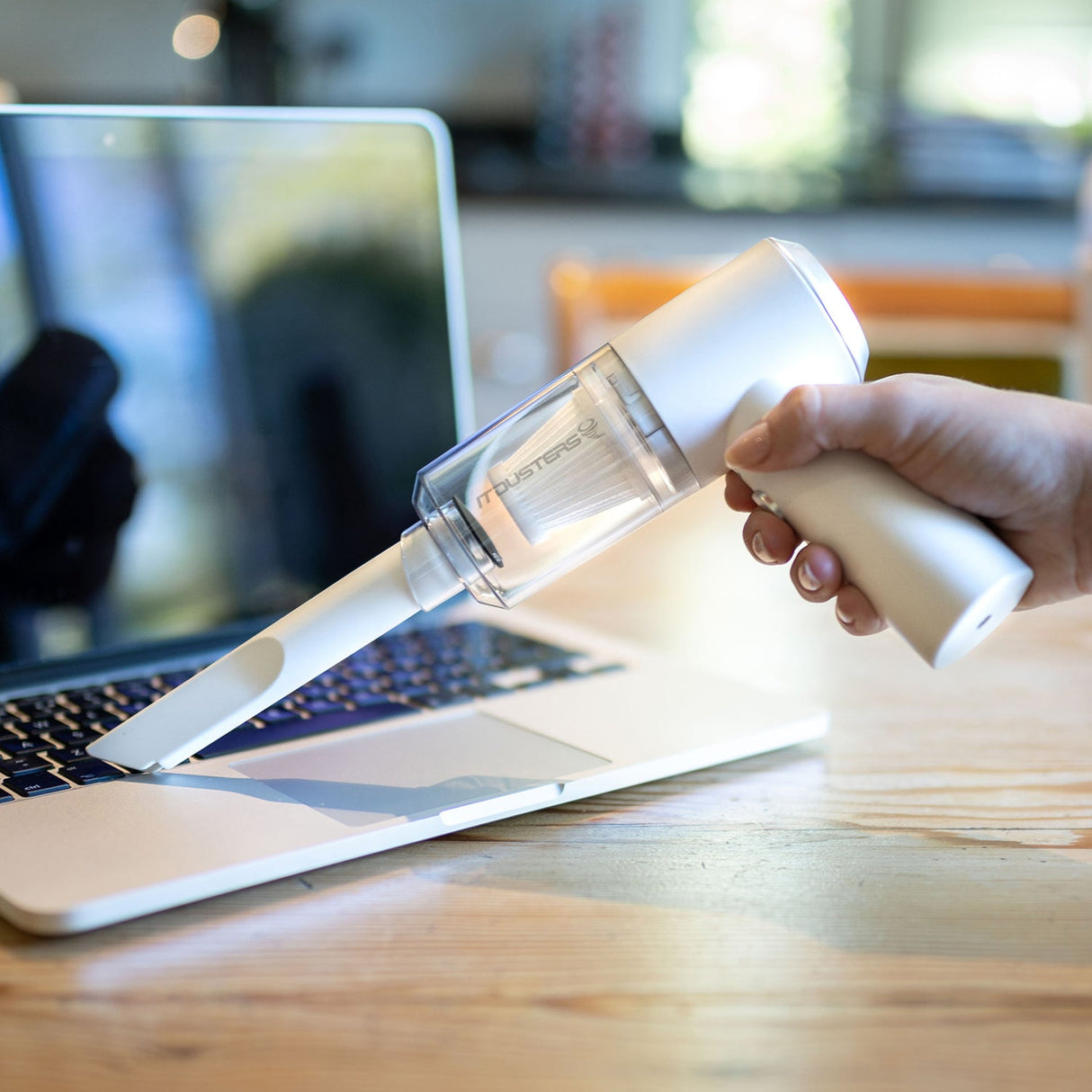 IT Dusters XTRACT sladdlös dammsugare - 4500pa, 2000 mah (upp till 30 minuter), 2x munstycken ingår