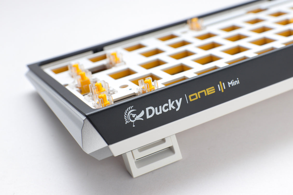 Ducky One 3 - Hot Swap ISO Barebone Black - Mini 60% - RGB - Utan brytare/tangentknappar