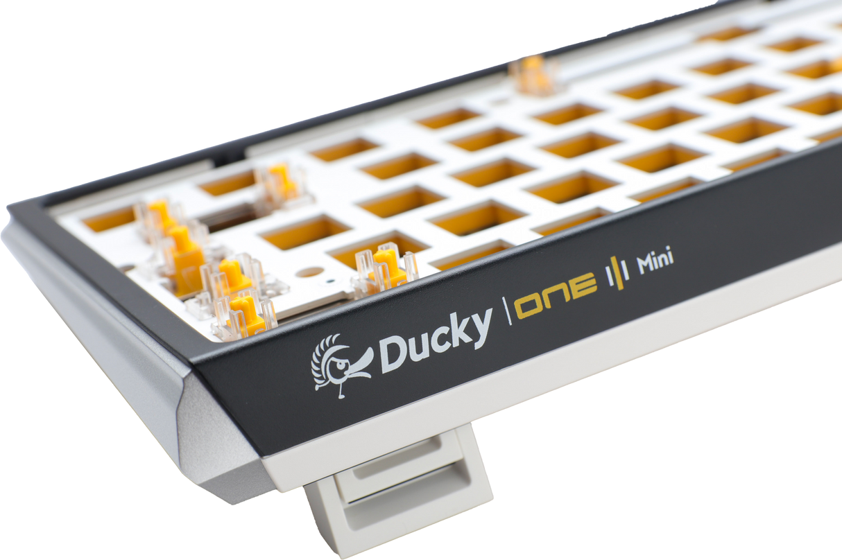 Ducky One 3 - Hot Swap ISO Barebone Black - Mini 60% - RGB - Utan brytare/tangentknappar