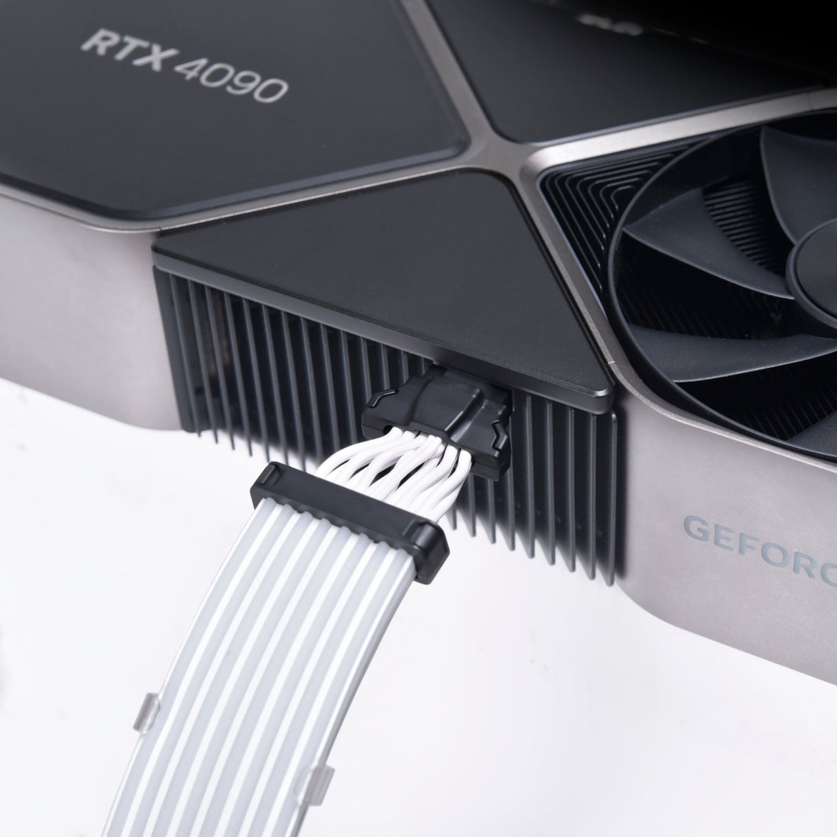 Lian Li Strimer Plus V2 168-8 - 12+4stift Till 3x 8stift, 8 Ljusledare, 16 AWG