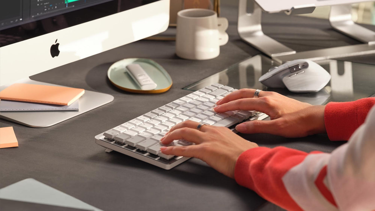 Logitech - MX Mechanical Mini for Mac Minimalist Wireless Illuminated Keyboard - Nordic Logitech