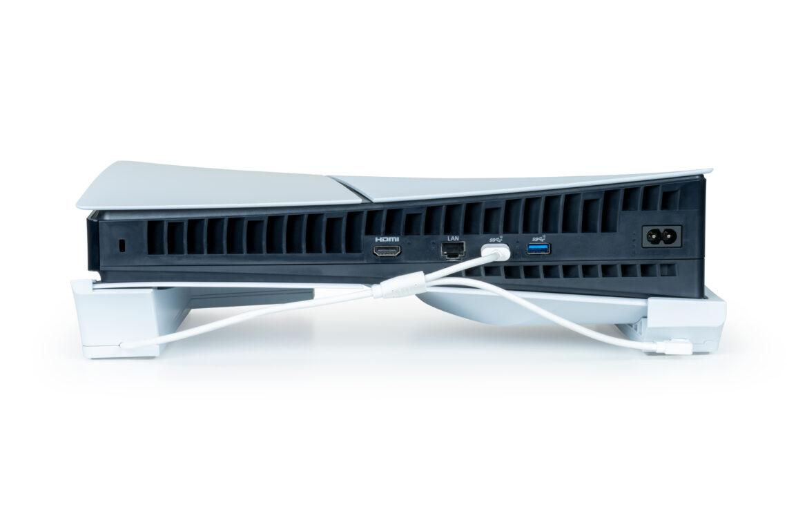 Nacon Horizontal Hub Station RGB/USB Hub, Vit PS5 Slim