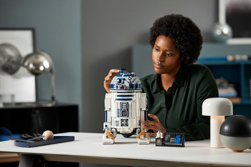 LEGO 75308 Star Wars R2-D2 Buildable Lightsaber Figure Construction Toy (Adult Set) Lego