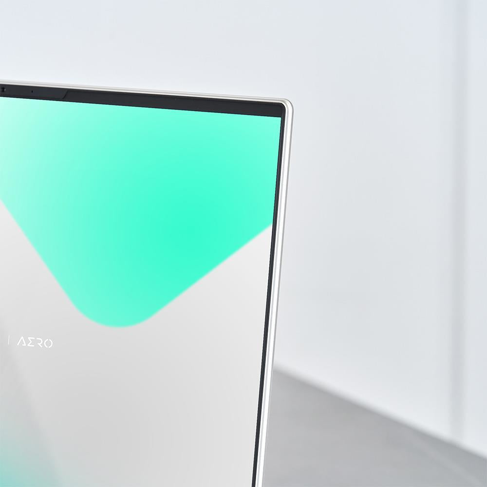 GIGABYTE AERO 16 OLED BSF-73DE994SO 16" i7-13700H, RTX 4070 Gaming Notebook