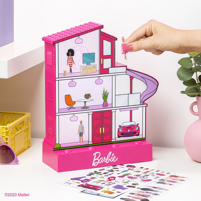 BARBIE DREAMHOUSE LJUS MED KLISTERMÄRKE