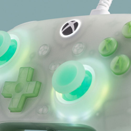 8BitDo Ultimate Mini kablet controller – grøn – Xbox/PC – detalje af grøn analog stick