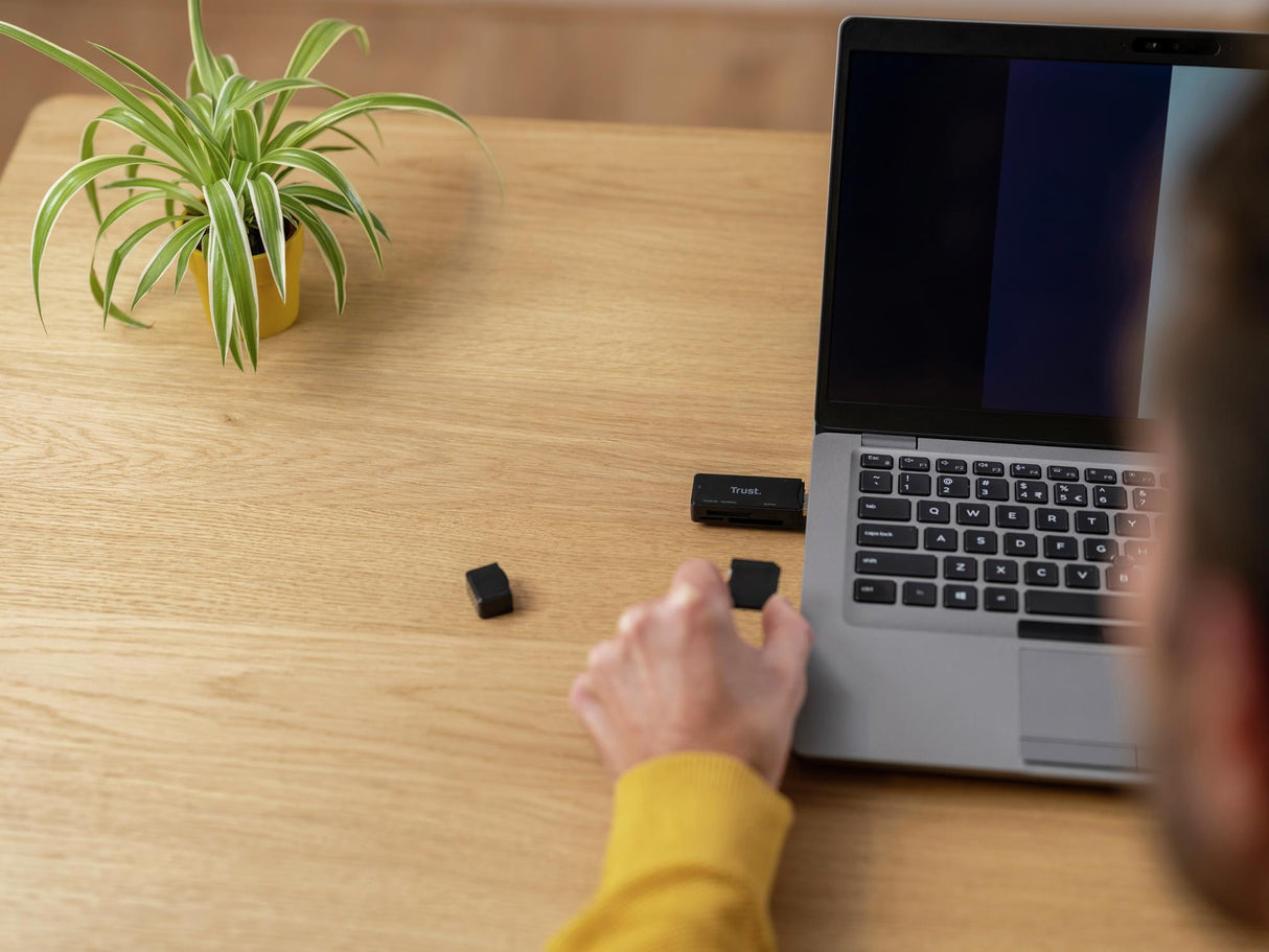 LITA På NANGA USB3.1-KORTLÄSARE