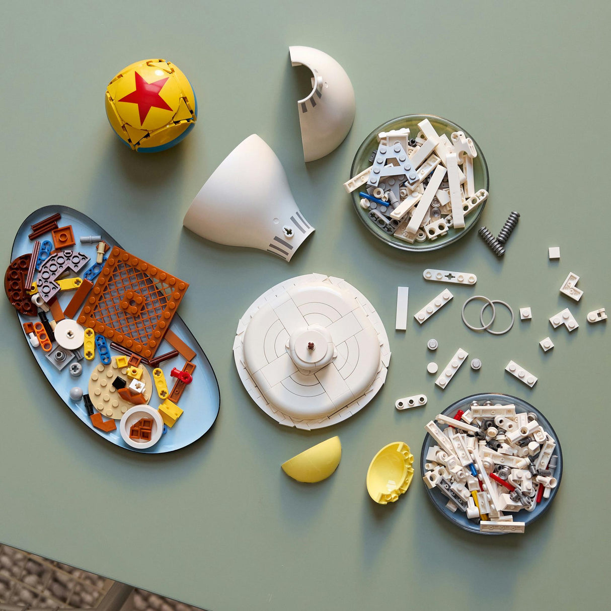 LEGO 21357 Ideas Disney Pixar Luxo Jr. LEGO