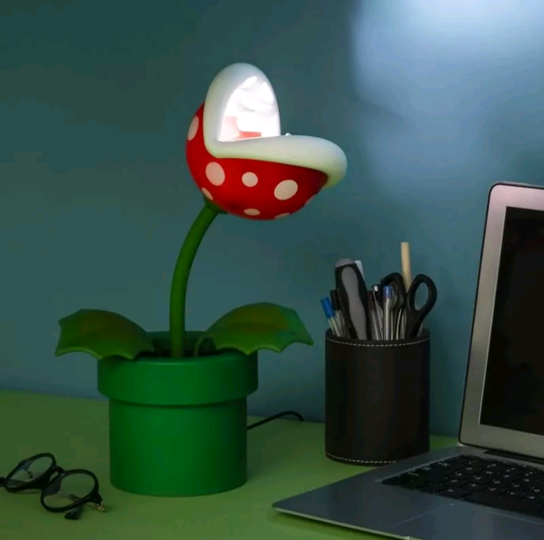 Nintendo - Piranha Plant Posable Lamp