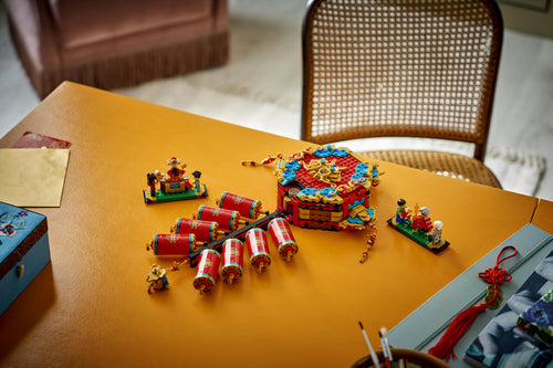 LEGO 80118 – Lykkefyrværkeri – fyrværkerimodel og separat festivalscene