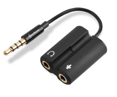 Sort Sharkoon PMP35 adapter med 3,5 mm TRRS-stik og separate indgange til hovedtelefoner og mikrofon