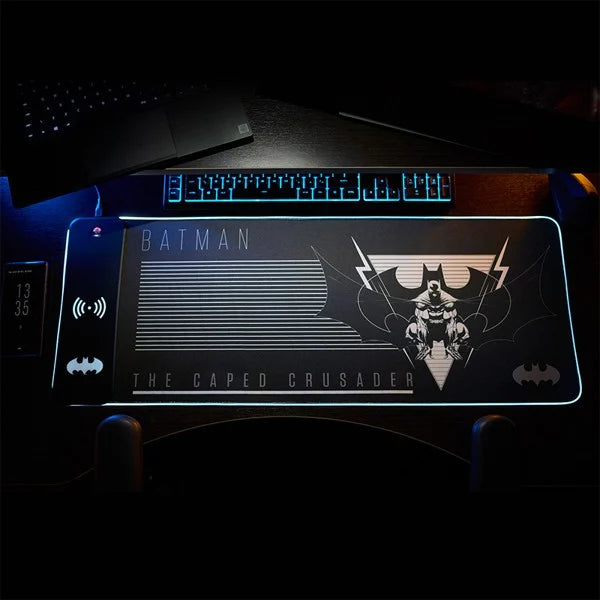 Numskull Batman - Oversize Spelmatta Och Mobilladdare