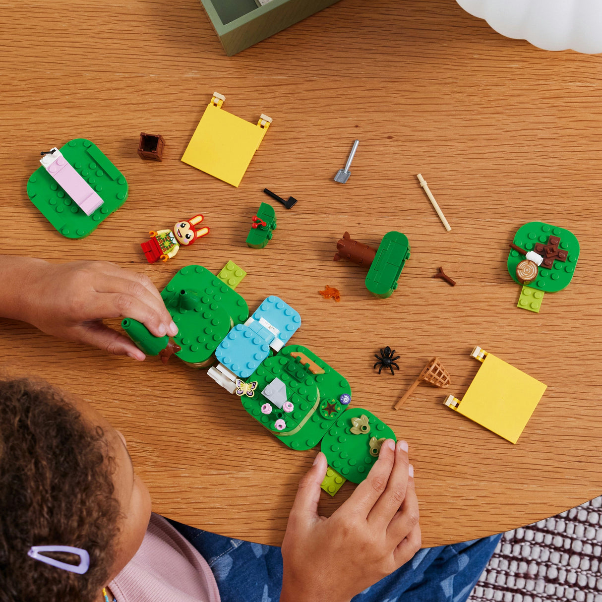 LEGO Animal Crossing - Bunnie's Outdoor Activities (77047)