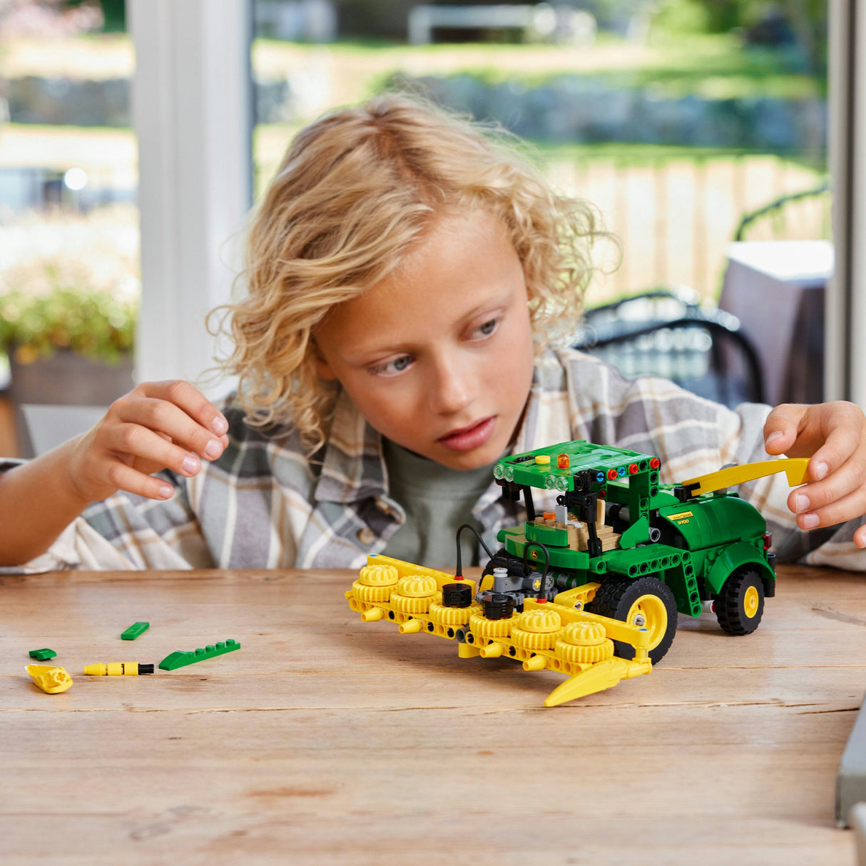 LEGO 42168 Technic John Deere 9700 Skördare, Byggleksaksväska