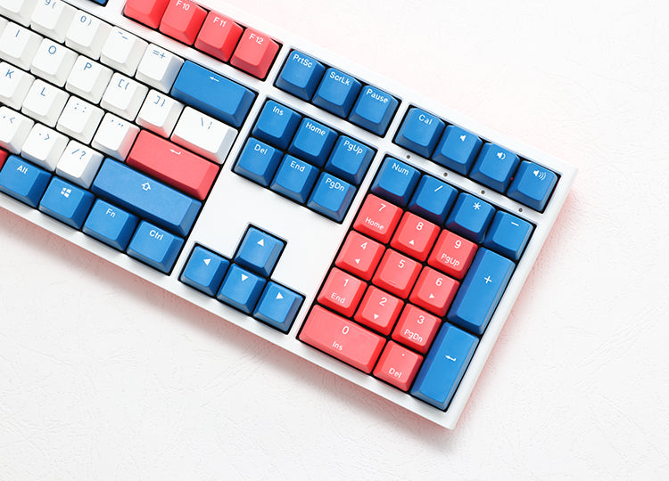 Ducky One 3 - Bon Voyage Nordic - Fullstorlek - Körsbärsröd