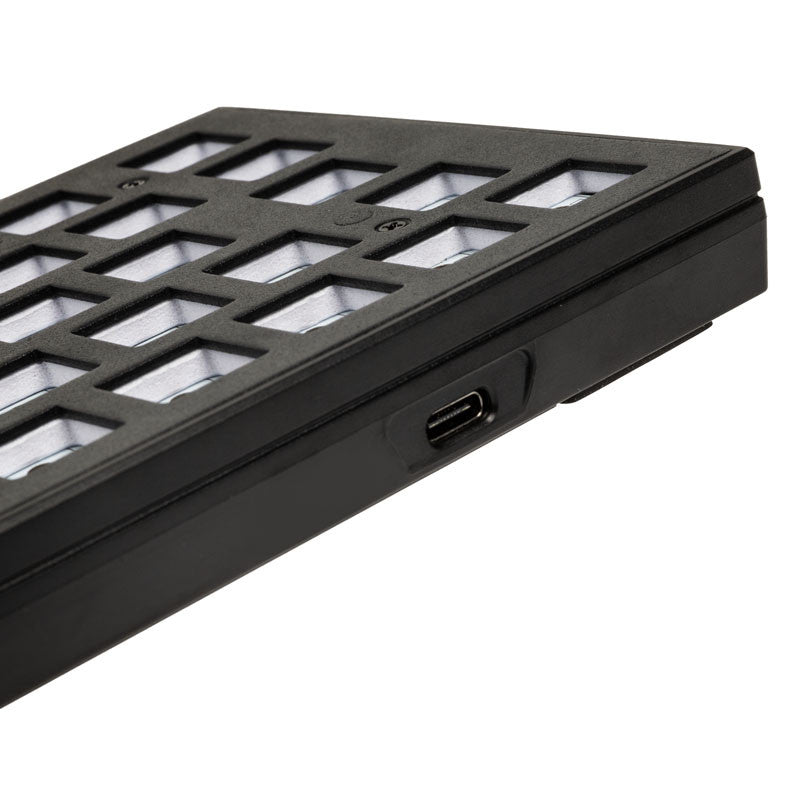 Xtrfy K5 RGB Compact (65 %) Barebone ISO, Svart