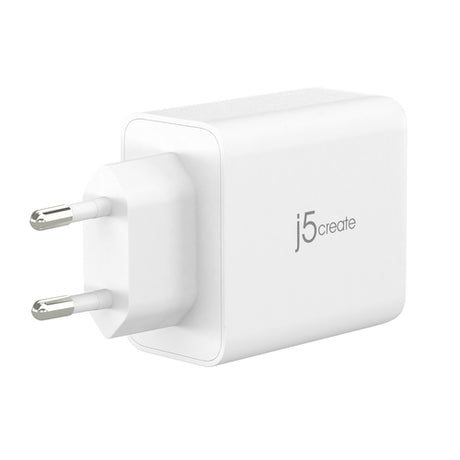 j5create 65 W GaN-oplader – 2×USB-C og USB-A – EU – EU-stik set skråt