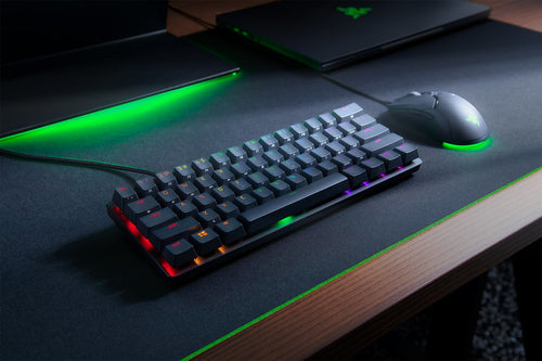 Razer Huntsman Mini – Mini 60% – Nordic – Clicky Purple – Sort – tastatur i gamingopsætning; producentillustration
