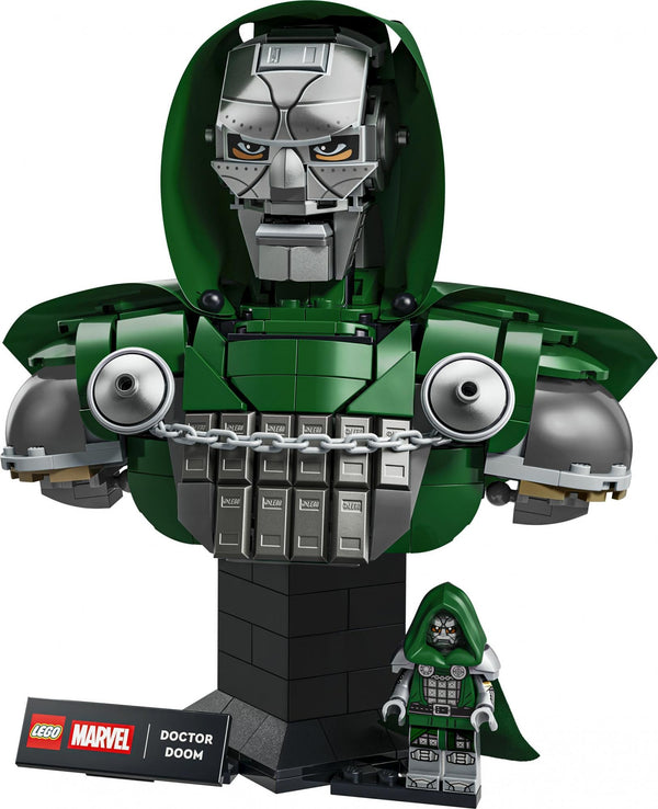 LEGO Super Heroes Doctor Doom-buste