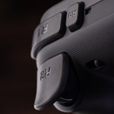 8BitDo Pro 3 Bluetooth – Gray-controller med dock – Skulderknapper i nærbillede