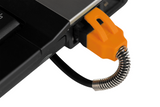 Cat6A-kabel Med Fjäderdragavlastning, 10m, Svart/orange