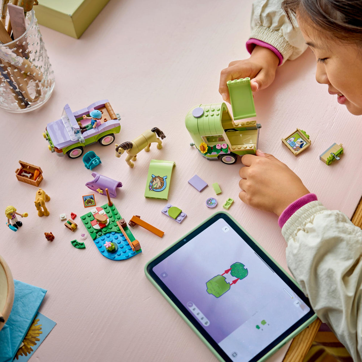 LEGO - LEGO Friends - Horse & Baby Foal Trailer (42695) LEGO