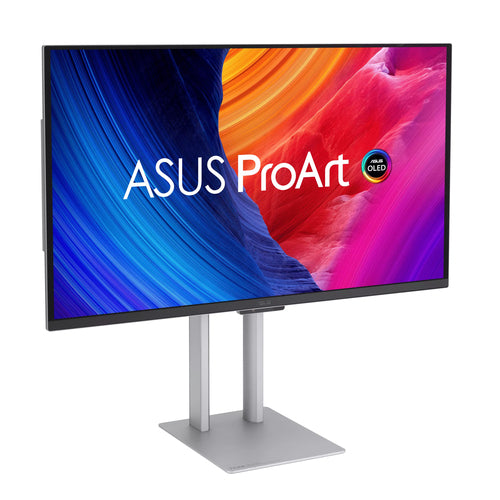 ASUS ProArt PA27UCDMR – skærm med sølvfarvet fod set skråt forfra