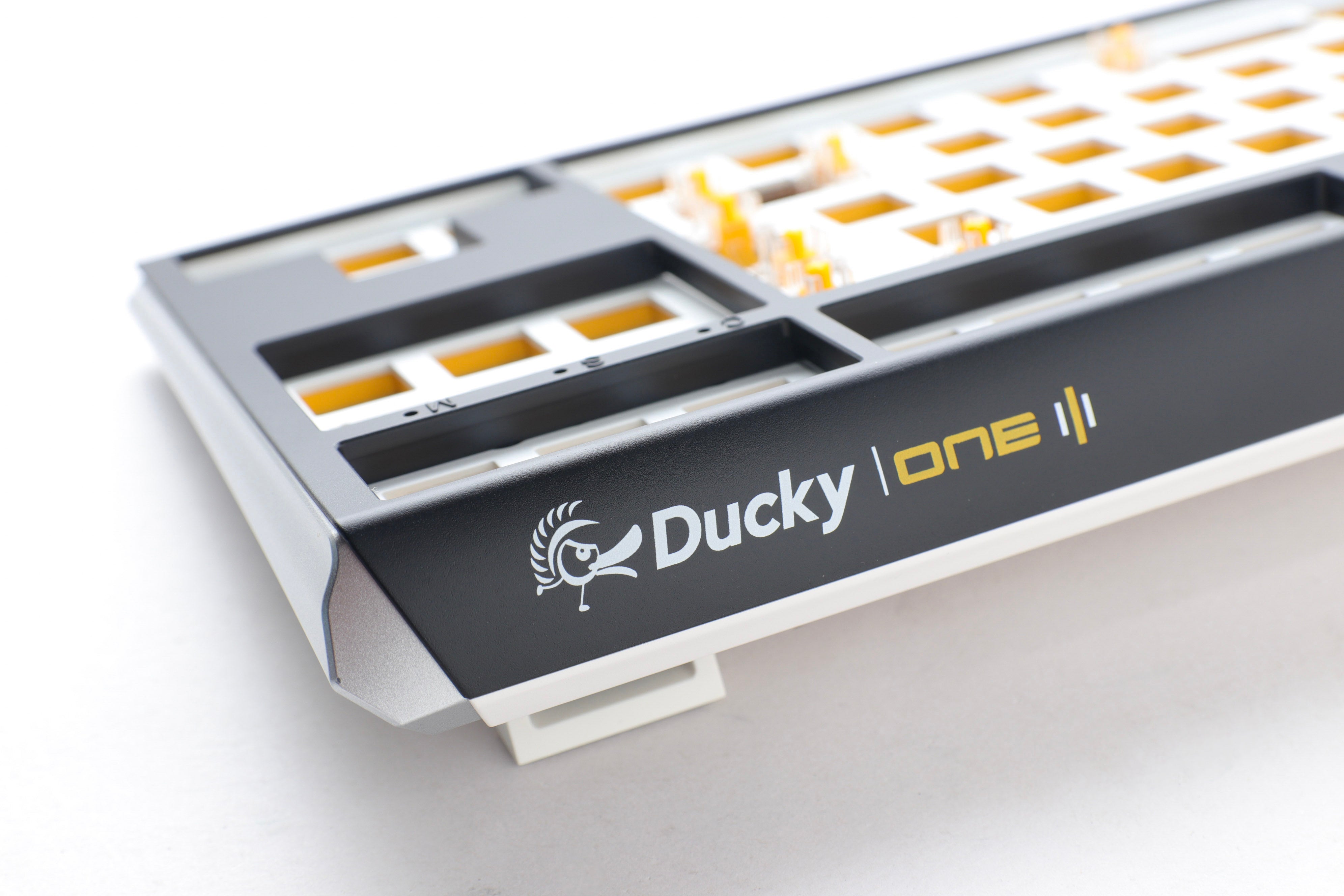 Ducky One 3 - Hot Swap ISO Barebone Black - TKL - RGB - Utan Switchar/knappsatser