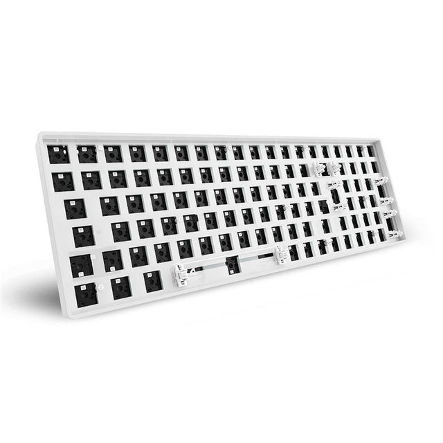 Hvid Sharkoon SKILLER SGK50 S2 barebone uden switches og keycaps