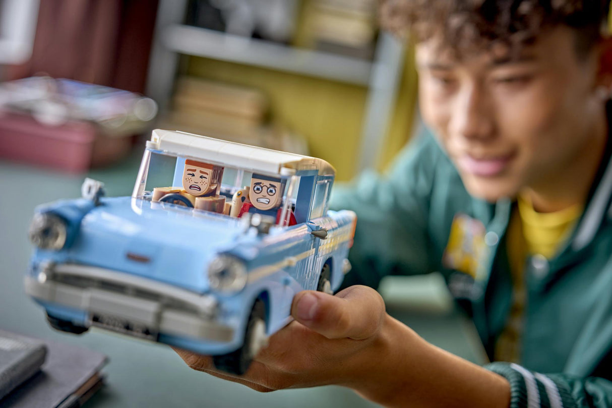 LEGO - Harry Potter TM - Enchanted Flying Ford Anglia (76470) LEGO