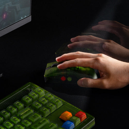 8BitDo Retro R8 Xbox Edition – trådløs PC-mus – Mus ved spilleopsætning som eksempel