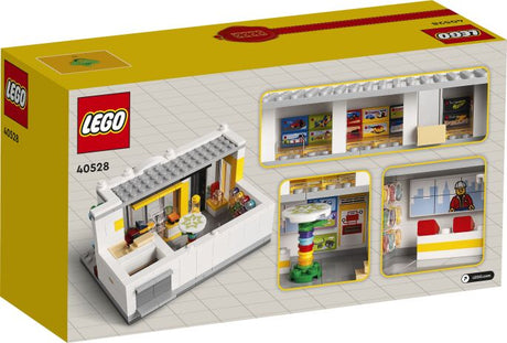 LEGO 40528 – LEGO-butik, 402 dele – Bagside af emballagen med butikkens indretning