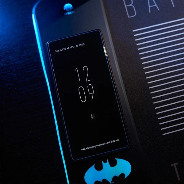 Numskull Batman - Oversize Spelmatta Och Mobilladdare